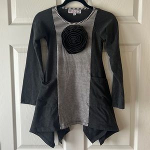 KidCuteture Gray and Stripes ROSETTE Dress with‎ Handkerchief Hem, Sz 10